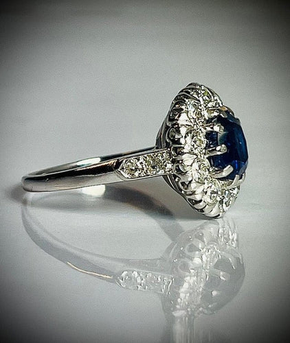 Bague 57 Bague Pompadour saphir et diamants en or blanc 18 carats 58 Facettes