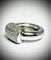 Bague 52 Bague pavée de diamants en or blanc 18 carats 58 Facettes F5LP26