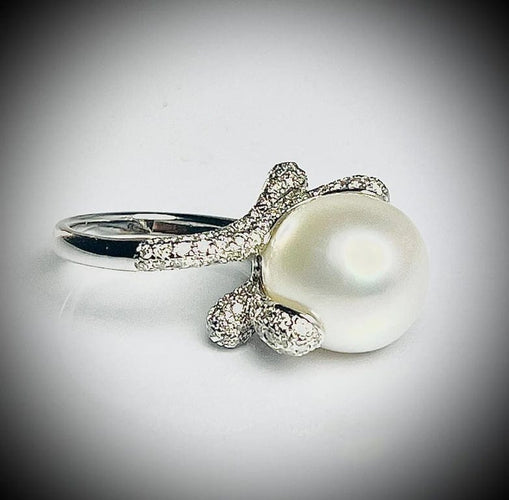 Bague 54 Bague perle des mers du Sud et diamants en or blanc 18 carats 58 Facettes