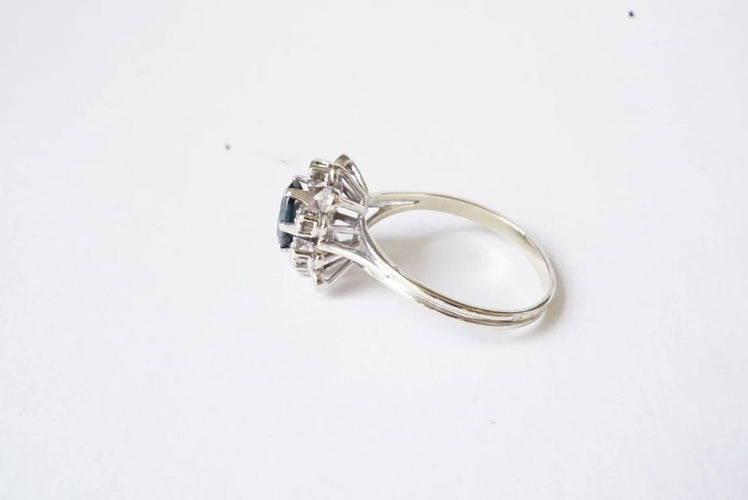 Bague 56 Bague marguerite en or blanc 18 K avec saphir et diamants 58 Facettes SQ4618733