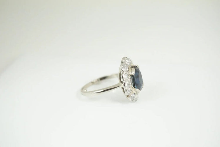 Bague 48 Bague pompadour Art déco en or blanc 18 carats saphir et diamants 58 Facettes SQ0030869