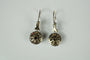 Boucles d'oreilles Boucles d'oreilles marguerite pendantes en or jaune 14 carats, saphirs et diamants 58 Facettes SQ1153870