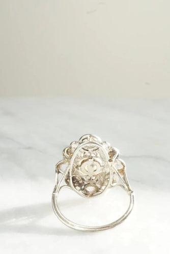 Bague 51 Bague Belle Époque polylobée en or blanc 18 carats, diamants et demi-perles 58 Facettes SQ8611078