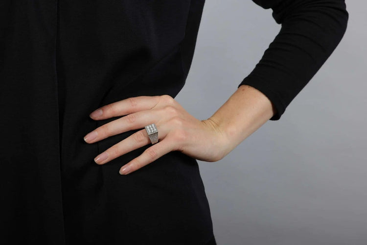 Bague 54 FRED Paris - Bague carrée en or 18 carats et diamants 58 Facettes 237703