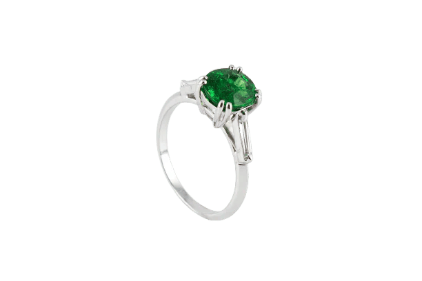 Bague 50.5 Bague en or gris sertie de tsavorite et diamants brillants 58 Facettes 196348