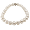 Collier Collier un rang de perles de mer du Sud en or jaune et diamants 58 Facettes 248182