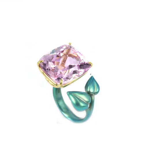 Bague 53 Bague fleur en titane vert et or jaune avec kunzite 26,85 ct 58 Facettes 258820