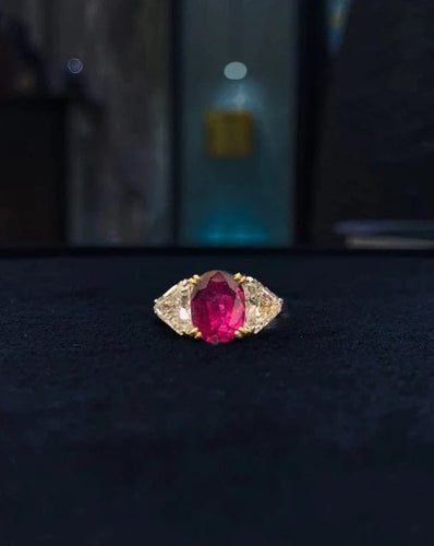 Bague 54 Bague en or gris avec rubis Siam et diamants trapèze 58 Facettes 227176