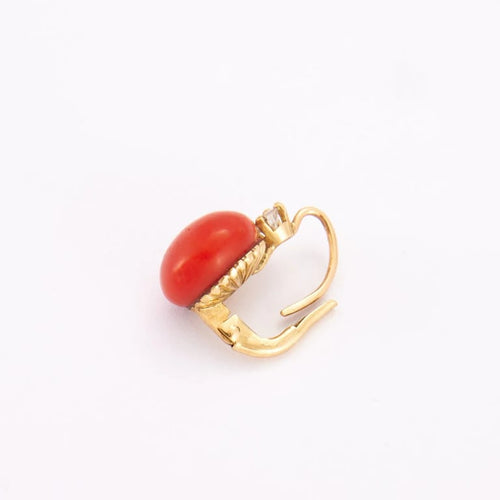 Boucles d'oreilles Dormeuses en or jaune 18K avec corail et diamants 58 Facettes