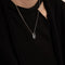 Collier Pendentif sur chaîne en or gris 18K avec saphir et diamants 58 Facettes