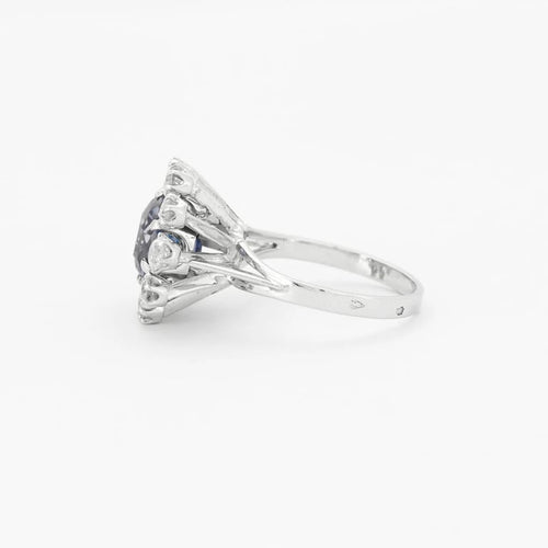 Bague 52 Bague marguerite en or gris avec saphir et diamants 58 Facettes