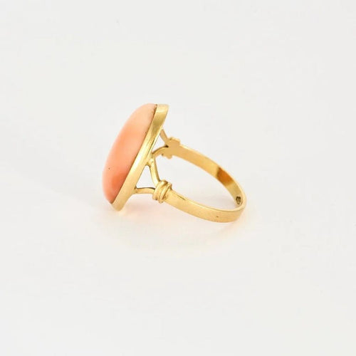Bague 53 Bague cabochon corail peau d’ange en or jaune 18 carats 58 Facettes