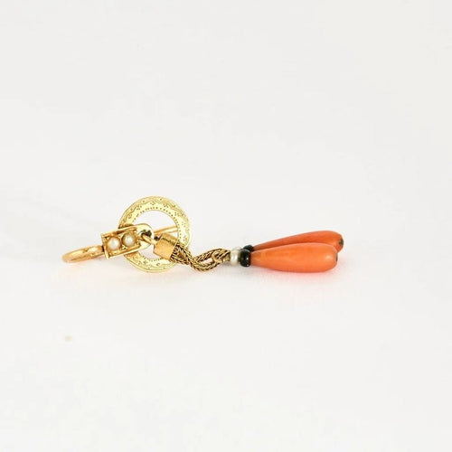 Boucles d'oreilles Boucles d’oreilles pendantes Napoléon III en or jaune 18 carats, corail 58 Facettes