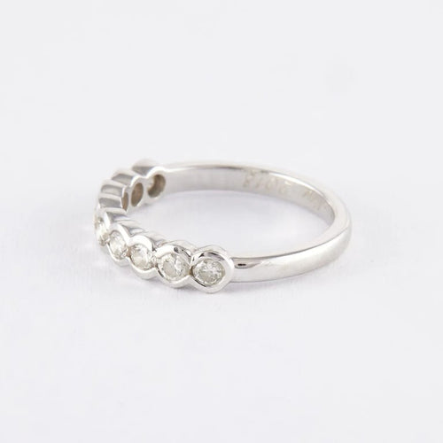 Bague 51 Demi-alliance - Bague en or gris 750 sertie de diamants 58 Facettes