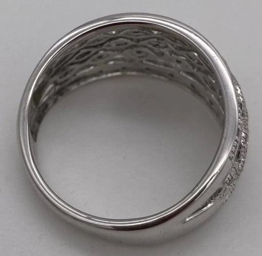 Bague 54 Bague vintage en or gris et diamants 0,30 ct 58 Facettes