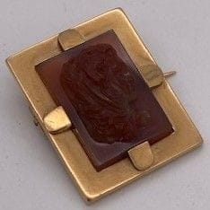 Broche Broche camée profil femme en or jaune et agate 58 Facettes