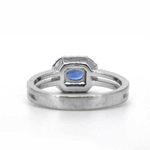 Bague 56 Bague moderne en or blanc 18 carats, saphir et diamants 58 Facettes