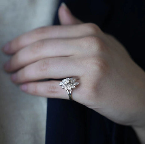 Bague 50.5 Bague vintage en or blanc et diamants 58 Facettes