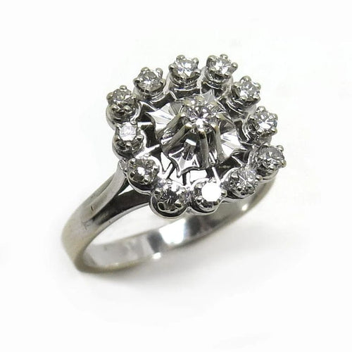 Bague 54 Bague plateau carré en or blanc 18 carats et diamants 58 Facettes
