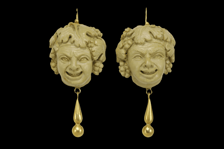 Boucles d'oreilles Boucles d'oreilles Bacchus - Camées en pierre de lave en or 14 carats 58 Facettes 7396