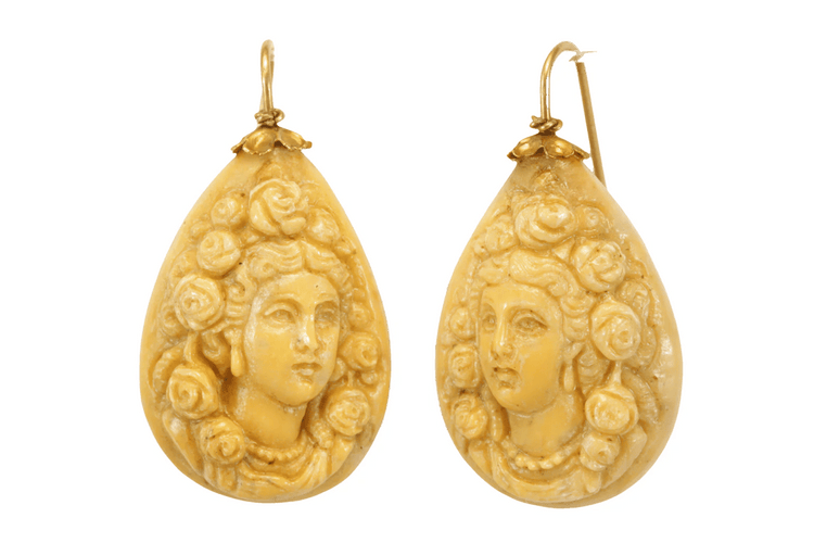Boucles d'oreilles Boucles d'oreilles - Camées en lave et or jaune 14 carats 58 Facettes 7438