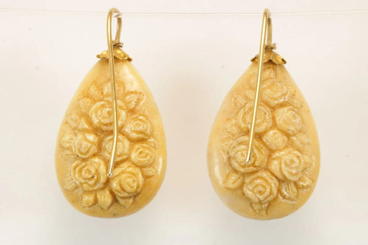 Boucles d'oreilles Boucles d'oreilles - Camées en lave et or jaune 14 carats 58 Facettes 7438
