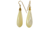 Boucles d'oreilles Boucles d’oreilles anciennes en or 14 carats et nacre 58 Facettes 7600