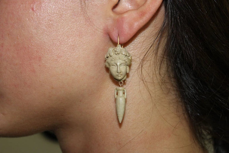 Boucles d'oreilles Boucles d'oreilles - Camées antiques en pierre de lave en or 14 carats 58 Facettes 7604