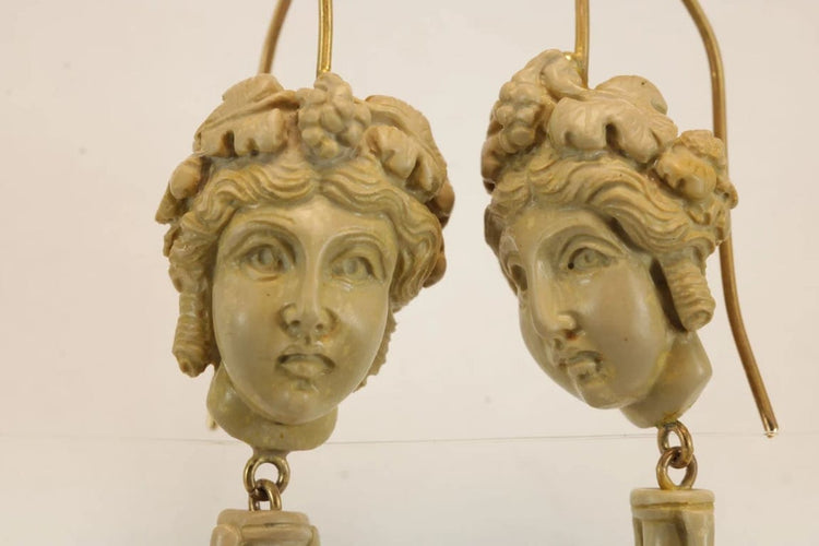 Boucles d'oreilles Boucles d'oreilles - Camées antiques en pierre de lave en or 14 carats 58 Facettes 7604