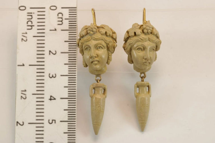 Boucles d'oreilles Boucles d'oreilles - Camées antiques en pierre de lave en or 14 carats 58 Facettes 7604