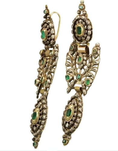 Boucles d'oreilles Boucles d'oreilles pendeloques ibériques - Or jaune 18 carats, émeraudes et diamants 58 Facettes 7616