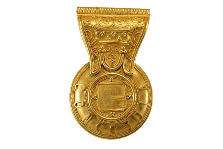 Pendentif Castellani - Pendentif Bulla en or jaune 18 carats vers 1860 58 Facettes 7490