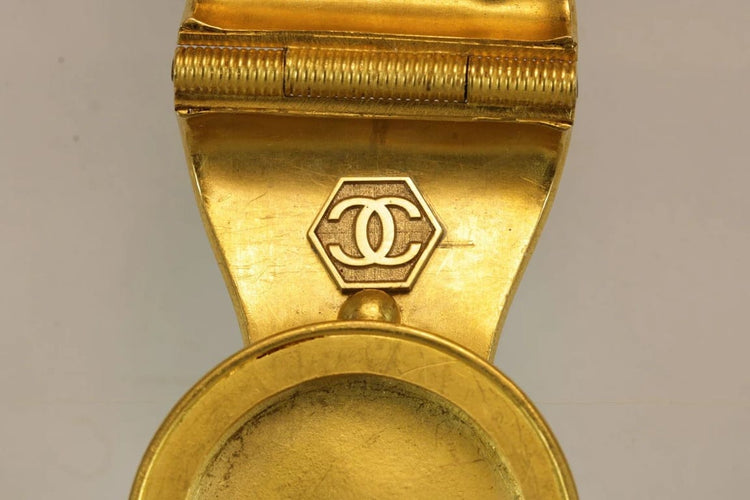 Pendentif Castellani - Pendentif Bulla en or jaune 18 carats vers 1860 58 Facettes 7490