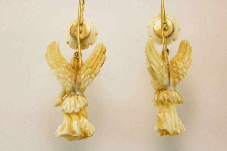Boucles d'oreilles Boucles d’oreilles antiques en or 14 carats et ivoire sculpté 58 Facettes 7482