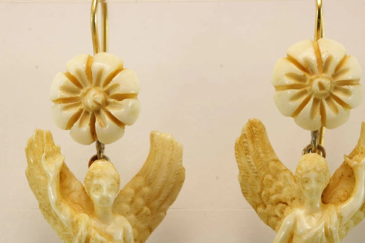 Boucles d'oreilles Boucles d’oreilles antiques en or 14 carats et ivoire sculpté 58 Facettes 7482