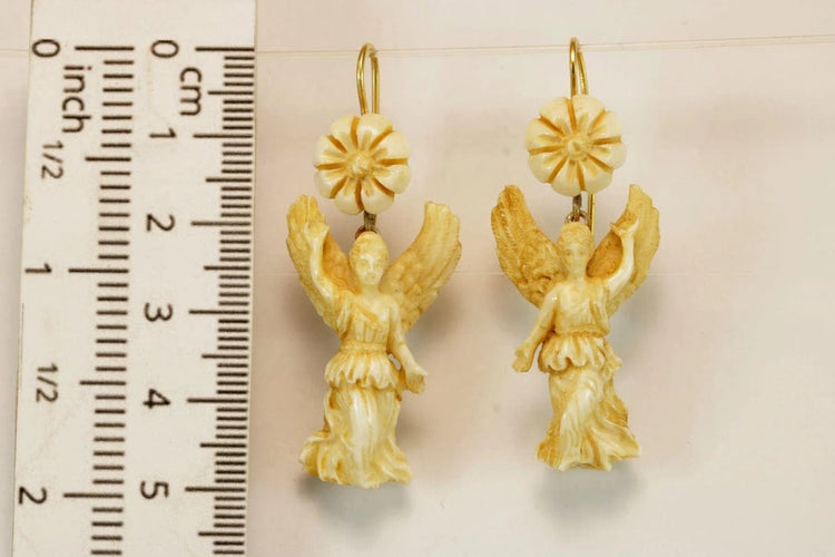 Boucles d'oreilles Boucles d’oreilles antiques en or 14 carats et ivoire sculpté 58 Facettes 7482