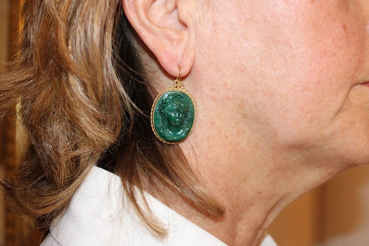 Boucles d'oreilles Boucles d’oreilles anciennes camées en malachite en or 14 carats 58 Facettes 7656