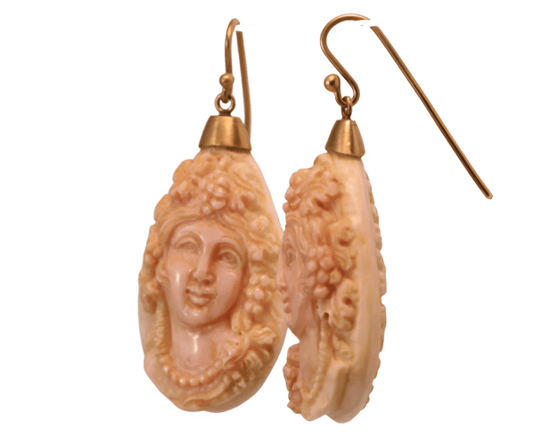 Boucles d'oreilles Boucles d'oreilles en or 14 carats avec camées en corail 58 Facettes 7664