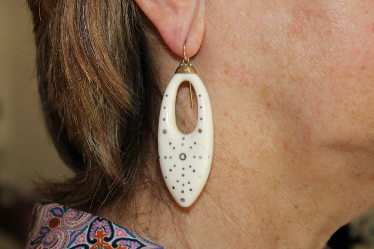 Boucles d'oreilles Boucles d'oreilles créoles anciennes en or jaune 14 carats et ivoire 58 Facettes 7662