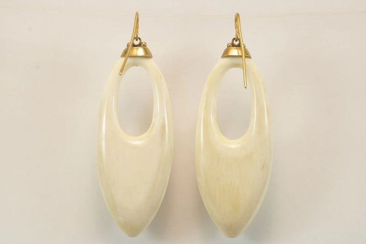 Boucles d'oreilles Boucles d'oreilles créoles anciennes en or jaune 14 carats et ivoire 58 Facettes 7662