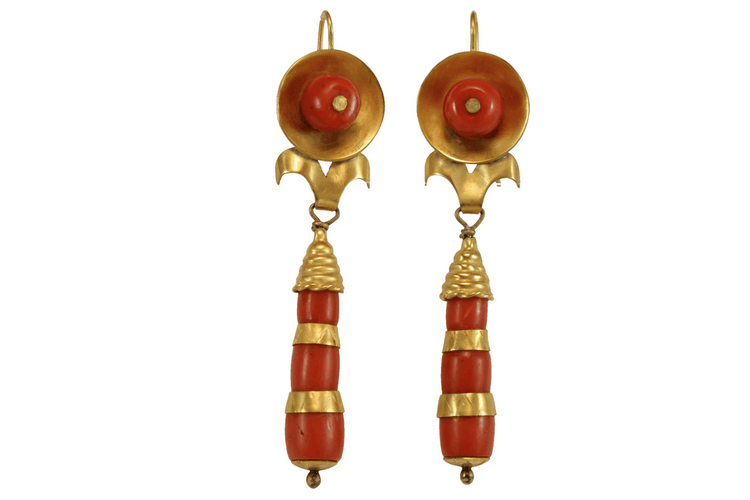 Boucles d'oreilles Boucles d’oreilles anciennes en or 14 carats et corail rouge 58 Facettes 7672