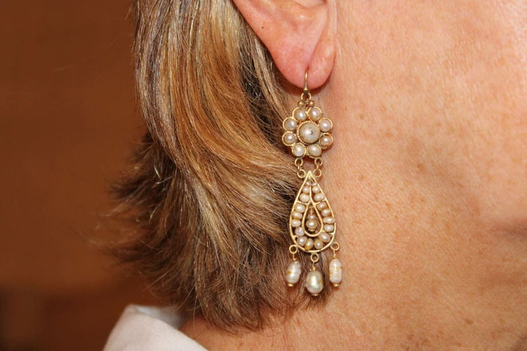 Boucles d'oreilles Boucles d'oreilles anciennes en or jaune 14 carats et perles 58 Facettes 7702