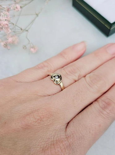 Bague 52 Bague cœur en or jaune 18 carats avec diamant 58 Facettes 468