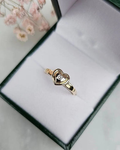 Bague 52 Bague cœur en or jaune 18 carats avec diamant 58 Facettes 468