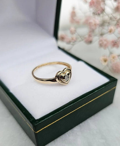 Bague 52 Bague cœur en or jaune 18 carats avec diamant 58 Facettes 468