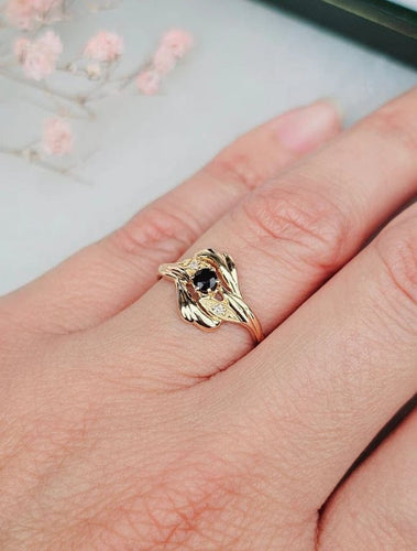 Bague 54 Bague en or jaune 18 carats avec saphir et diamants 58 Facettes 521