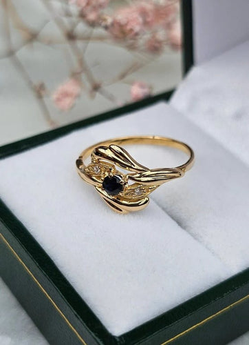 Bague 54 Bague en or jaune 18 carats avec saphir et diamants 58 Facettes 521