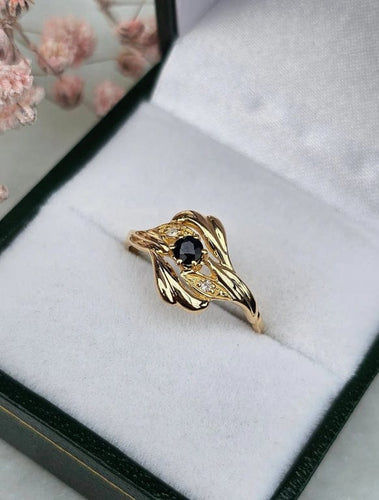Bague 54 Bague en or jaune 18 carats avec saphir et diamants 58 Facettes 521