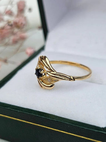 Bague 54 Bague en or jaune 18 carats avec saphir et diamants 58 Facettes 521