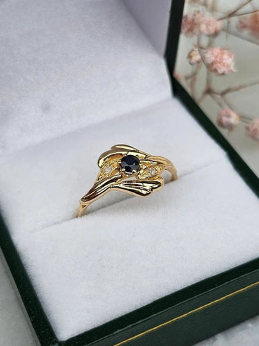 Bague 54 Bague en or jaune 18 carats avec saphir et diamants 58 Facettes 521